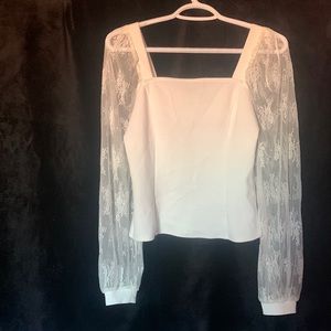 White top by mixed threads. Color white. Medium size!